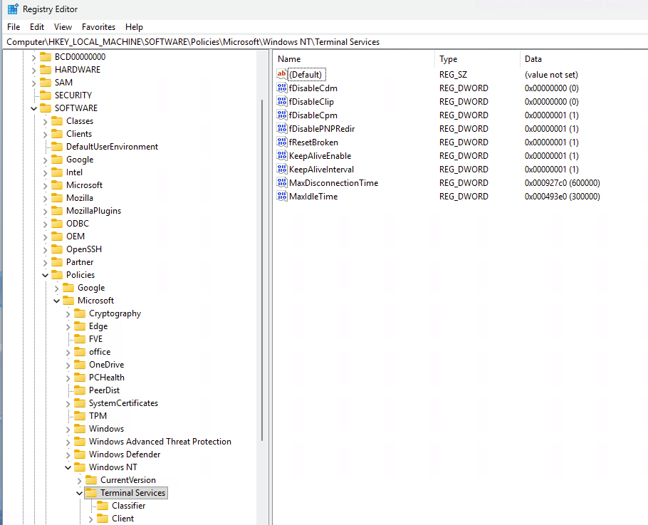 Bannière du portail Microsoft signalant que les redirections sont désactivées par défaut sur les images récentes de Windows 365 et AVD